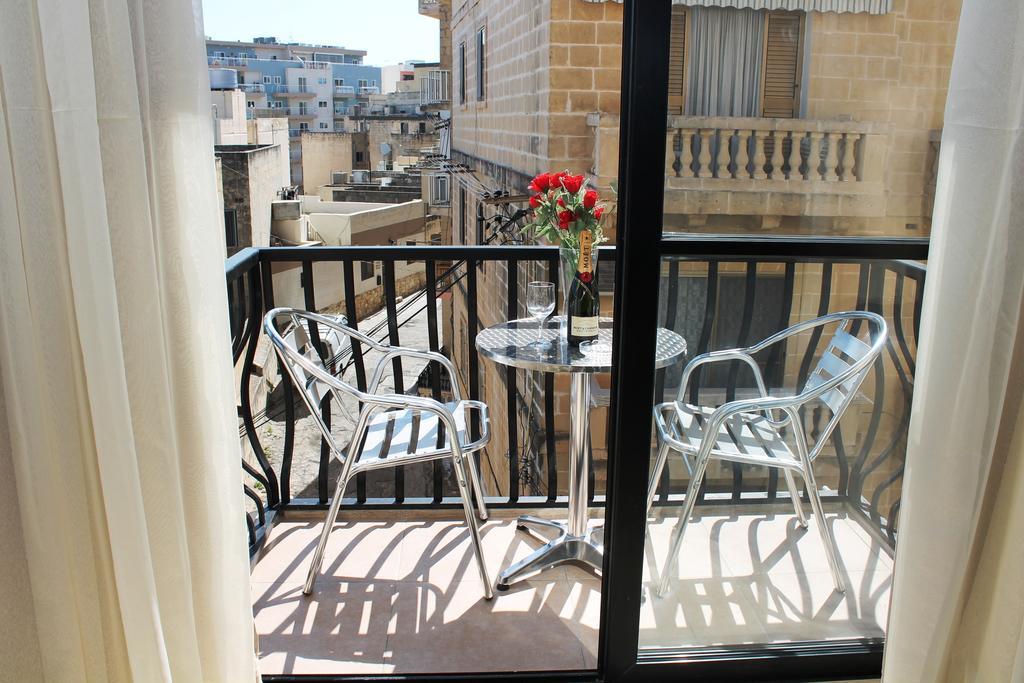 Seashells Apartments With Terrace, Just Off The Seafront In Bugibba - By Getawaysmalta St. Paul's Bay Room photo